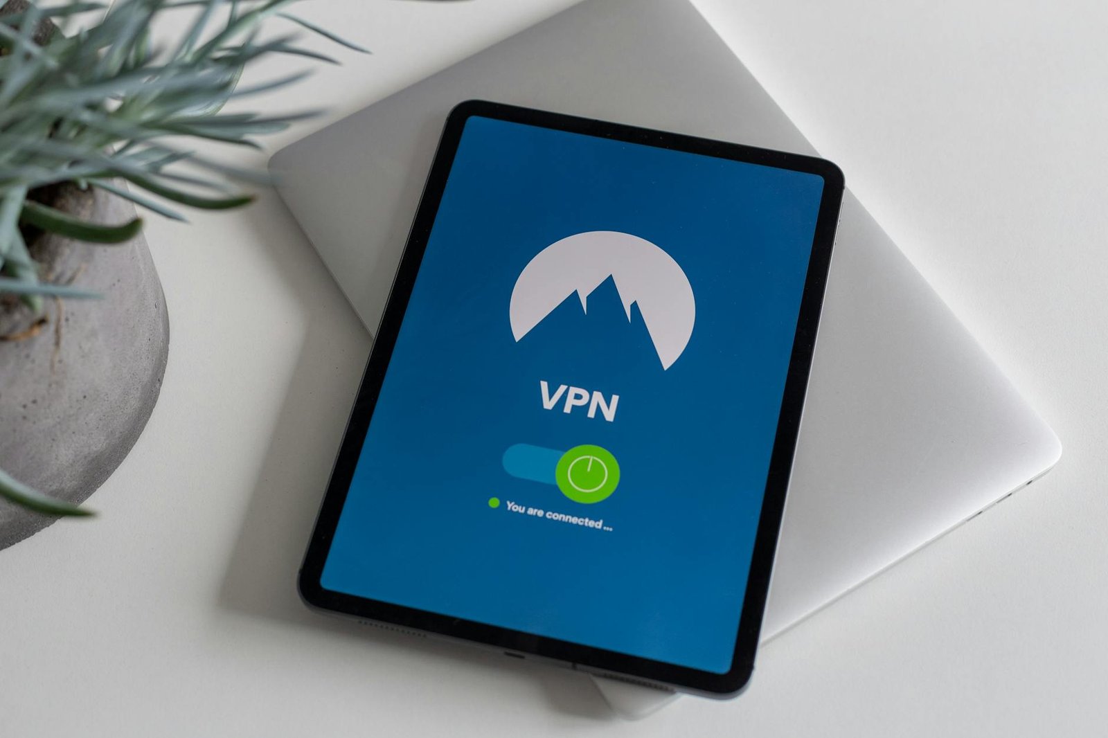VPN Kill Switch: Why One Dropped Connection Can Expose Everything (2026 Guide)